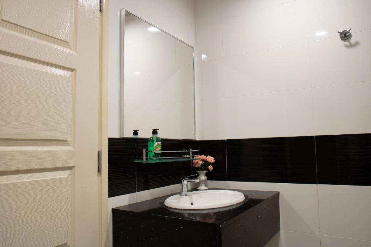 Profolio @ Mansion One Apartment George Town Bagian luar foto
