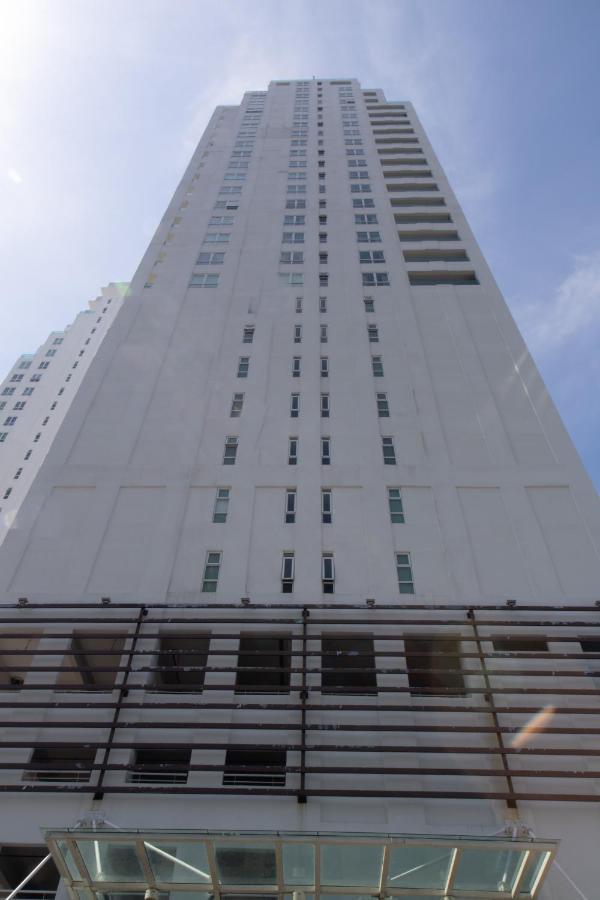 Profolio @ Mansion One Apartment George Town Bagian luar foto